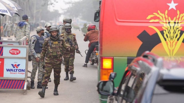 তারেক রহমানের প্রত্যাবর্তনে রাজধানীর ৩০০ ফিট এলাকা ঘিরে সর্বোচ্চ সতর্কতা, বহুমাত্রিক নিরাপত্তা বলয়